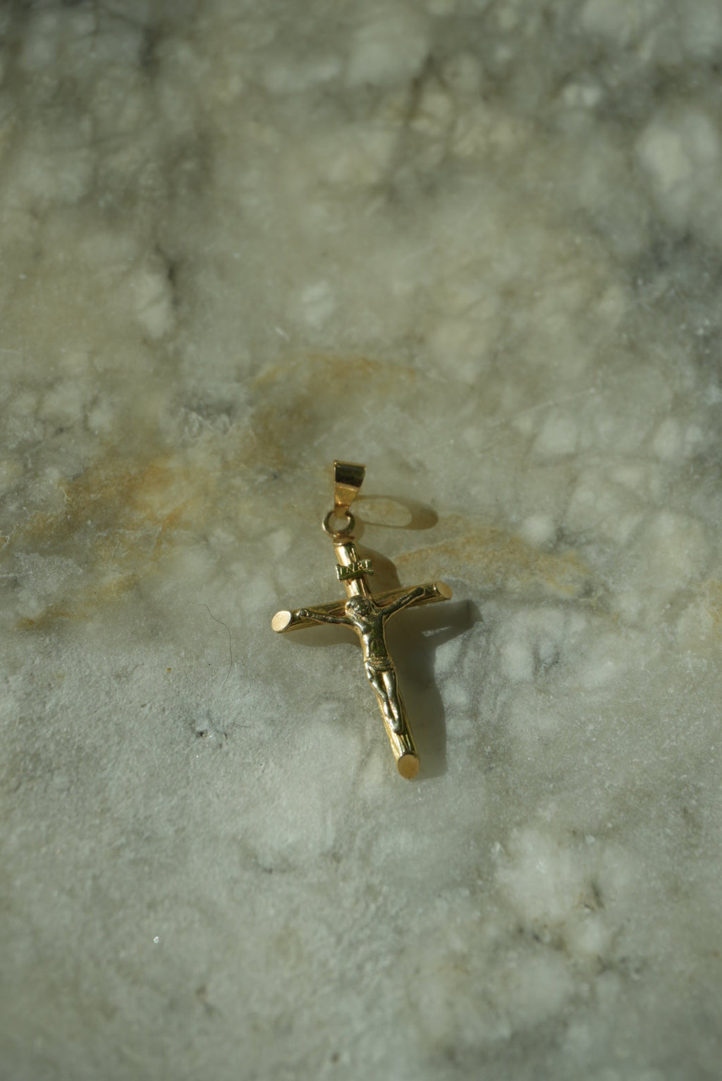 14K GOLD CRUCIFIX CHARM