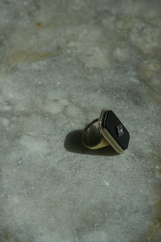 10K ONYX & DIAMOND RING