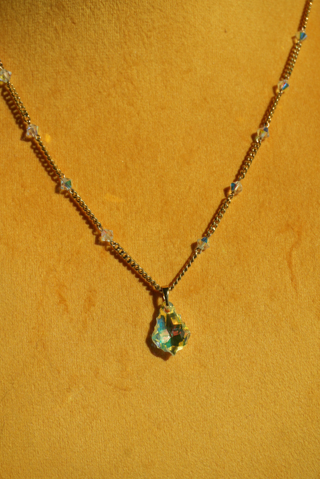 AURORA NECKLACE