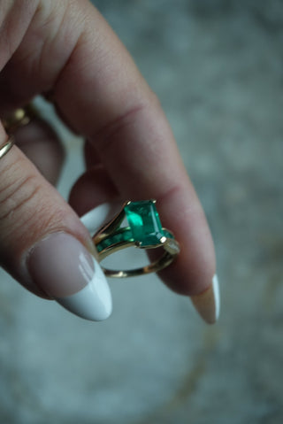 10K EMERALD RING