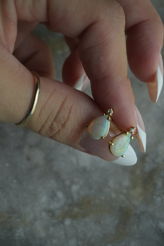 10K OPAL STUDS