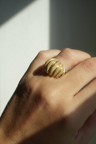 14K GO7DEN CROISSANT