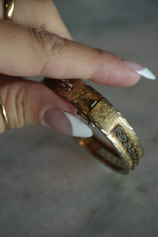 GRECIAN BANGLE