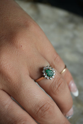 14K EMERALD & DIAMOND RING