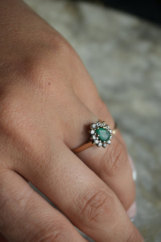 14K EMERALD & DIAMOND RING