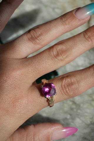 PINK SAPPHIRE GUSHER SZ 10