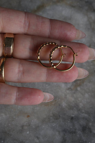 GOLDEN HOOPS