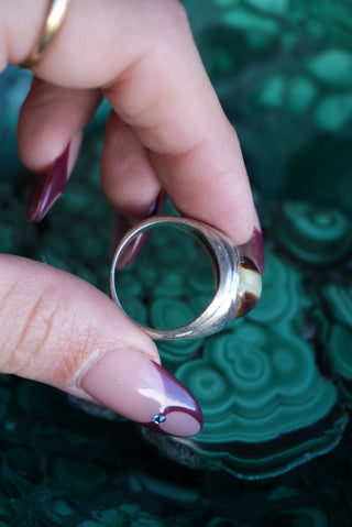 CATS EYE SIGNET RING SZ 8