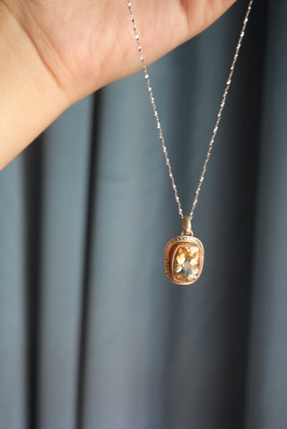 YELLOW TOPAZ GIRL