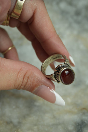 CARNELIAN CAN SZ 8.5