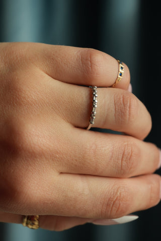 10K WHITE GOLD DIAMOND BAND