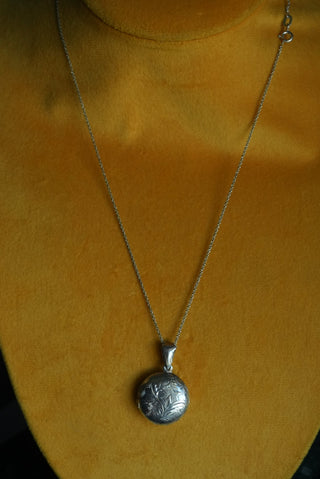 PERFECT LOCKET