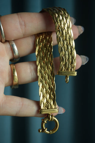 GOLDEN WEAVE