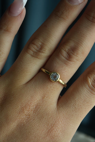 14K TOPAZ BEZEL RING