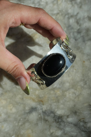 Nightingale - Sterling Onyx Cabochon Cuff