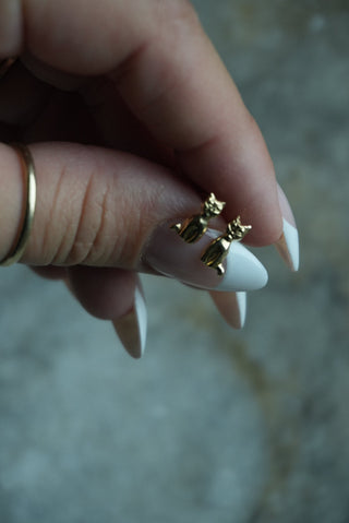 14K KITTY STUDS