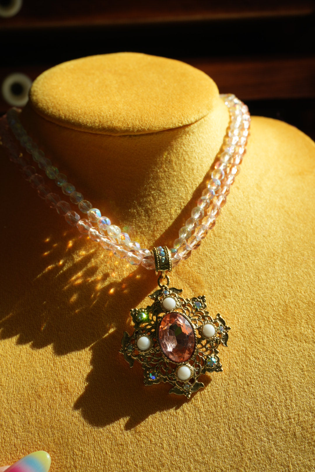 VINTAGE PRINCESS NECKLACE