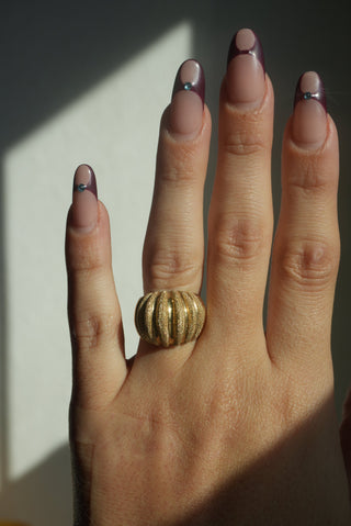 14K GO7DEN CROISSANT