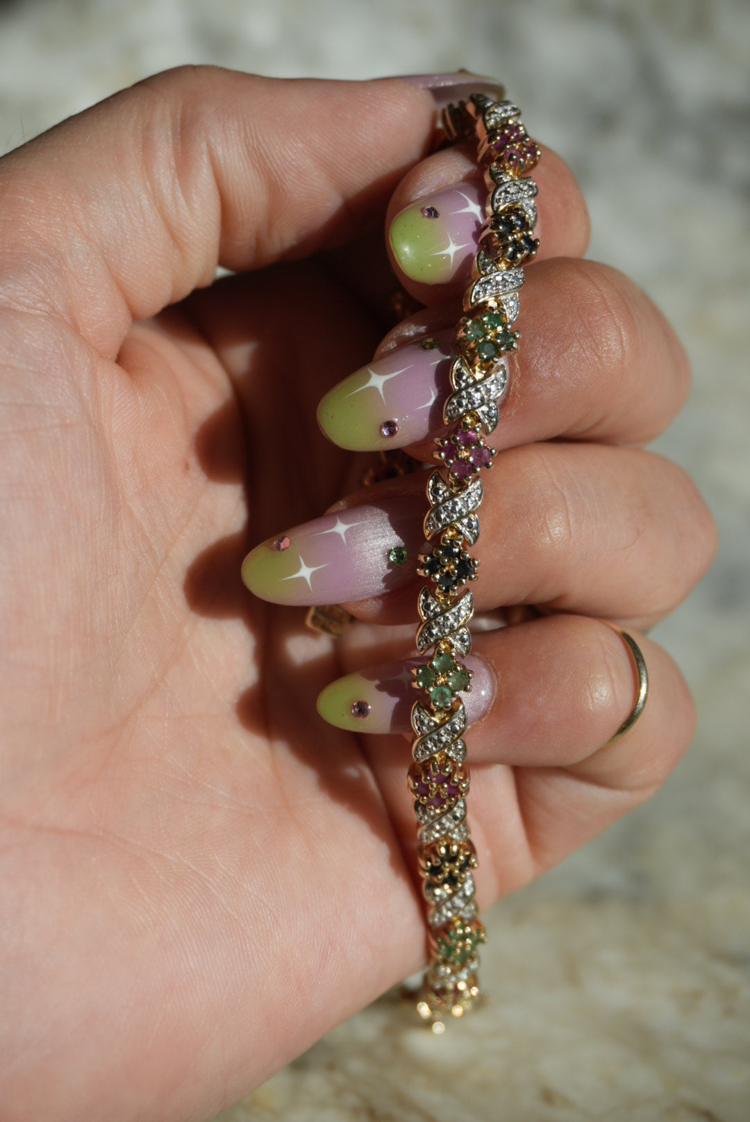 LITTLE BERRY BLOOMS