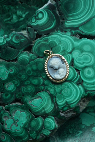10k Mother Pendant