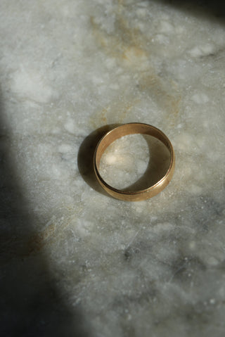 14K GOLD BAND RING