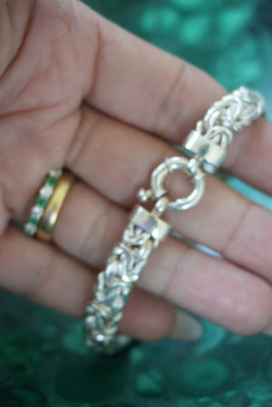 SAILORS KNOT