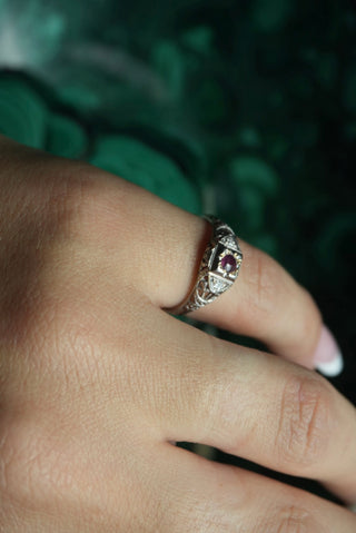 18K ANTIQUE WHITE GOLD & RUBY RING