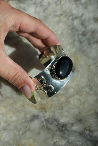 Nightingale - Sterling Onyx Cabochon Cuff