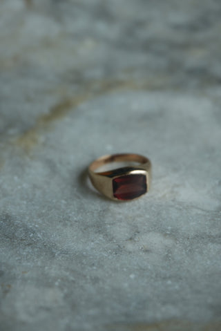10K BEZEL SET GARNET