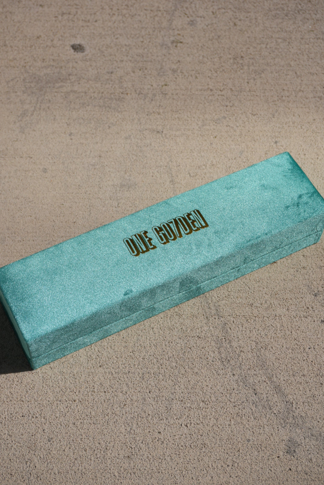 ONE GO7DEN BRACELET BOX