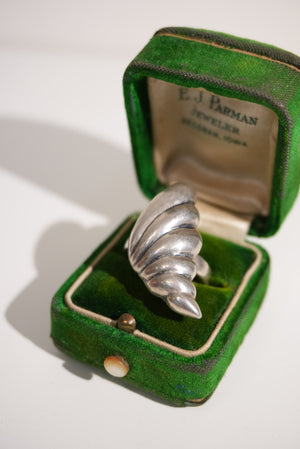 SILVER SEASHELL SZ 9