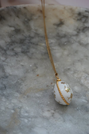VINTAGE BISQUE EGG