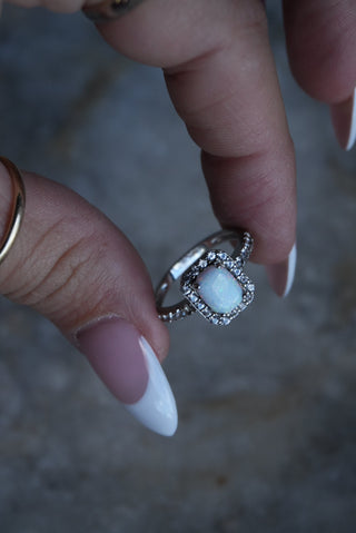 Snow White - Sterling Halo Ring Size 7