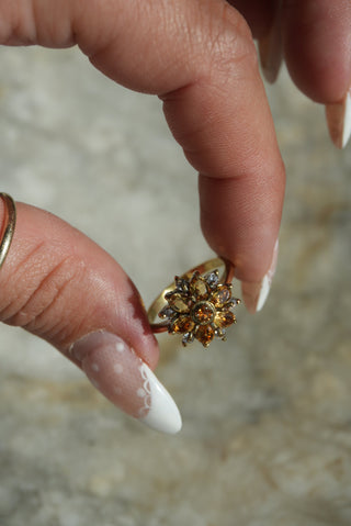 ORANGE BURST FLOWERS SZ 6.5