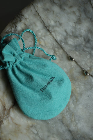 TIFFANY & CO ELSA PARETTI DROP NECKLACE