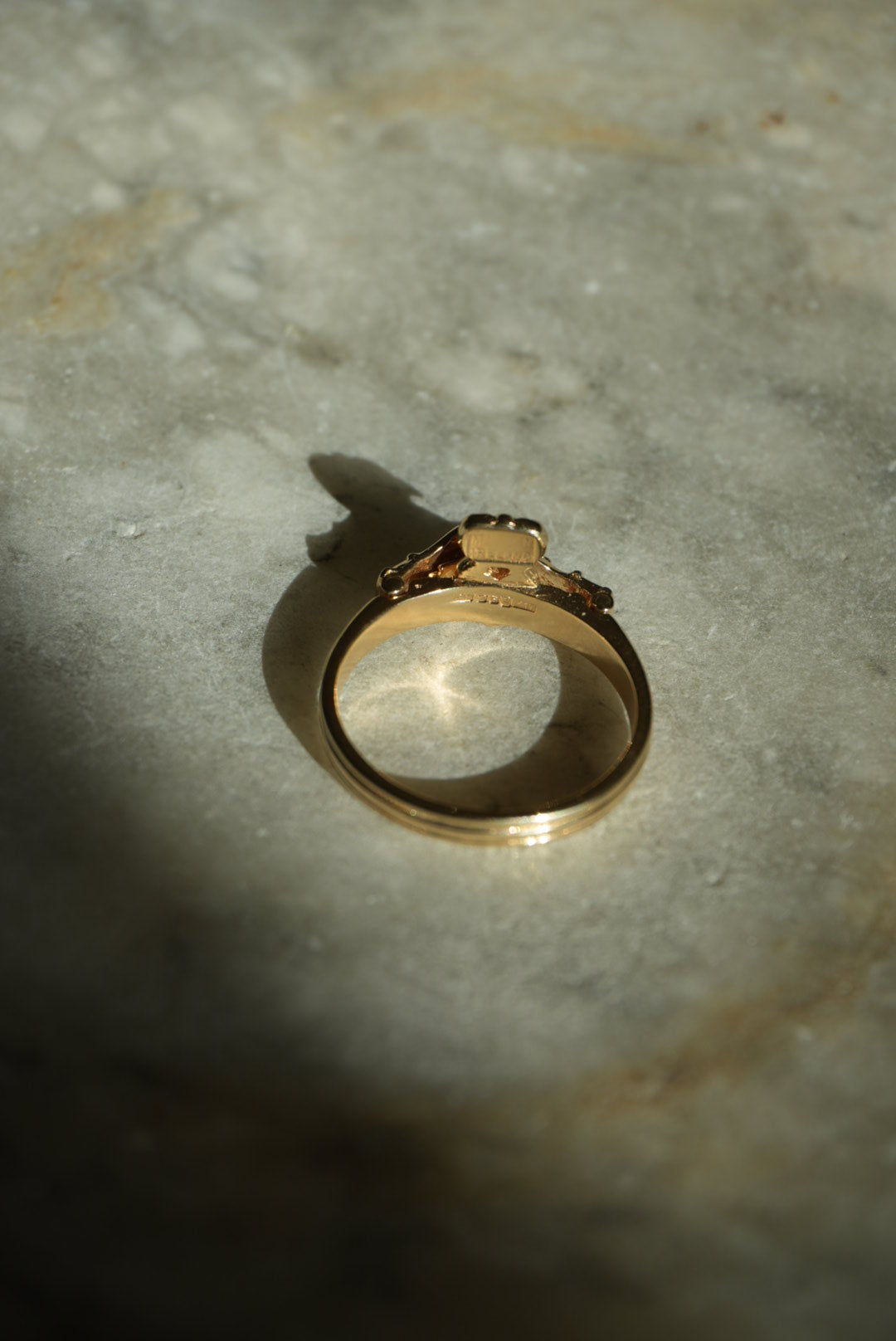GOLDEN CLAUDAUGH RING