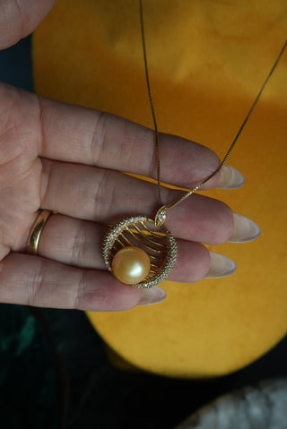 MOTHER PEARL