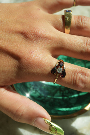 GARNET GIVER