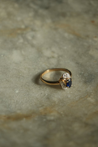 10K CLASSIC BLUE SAPPHIRE RING