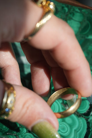 14K GOLD BAND RING