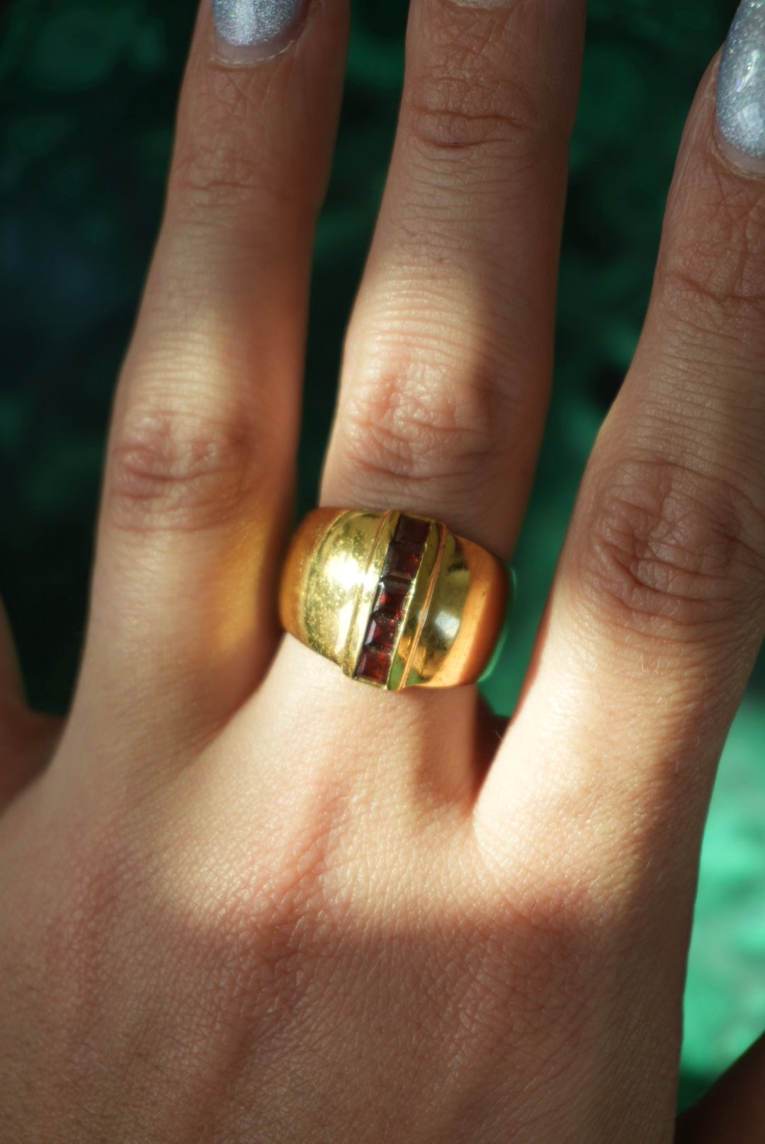 VINTAGE CHUBBY GARNET RING SZ 8