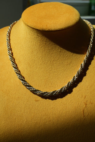 VINTAGE TWIST
