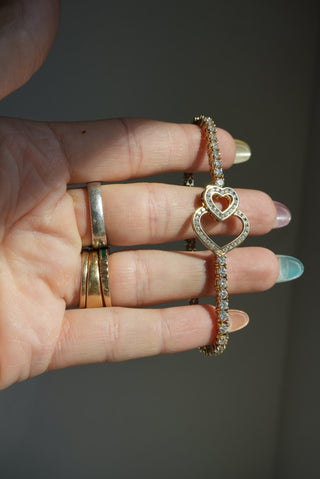 LOVING LINKS