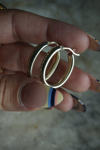 SNAKE AROUND - STERLING BUBBLE HOOP