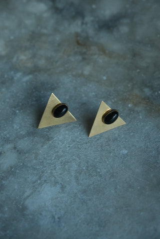 10K ONYX MODERNIST STUDS