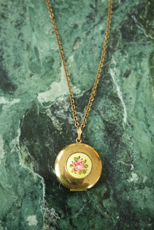 RARE 1950s ENAMEL LOCKET