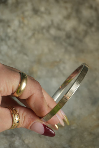 SKINNY SILVER BANGLE
