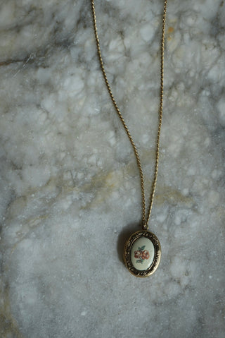 TWO ROSES LOCKET
