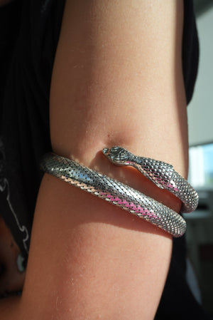 SNAKE ARM CUFF