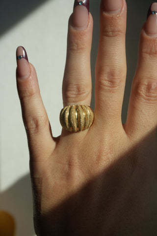 14K GO7DEN CROISSANT